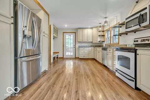 Kitchen - 4585 E Robinson Rd, Bloomington, IN 47408 photo 1 of 4