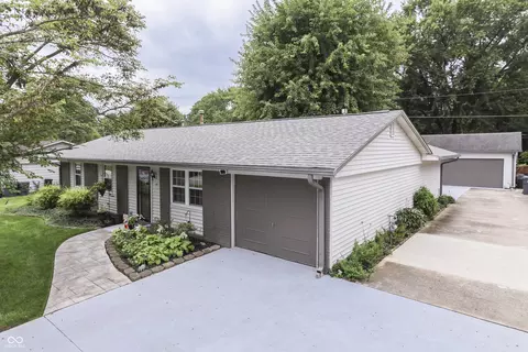 68 Kensington Park Rd, Greenwood, IN 46142