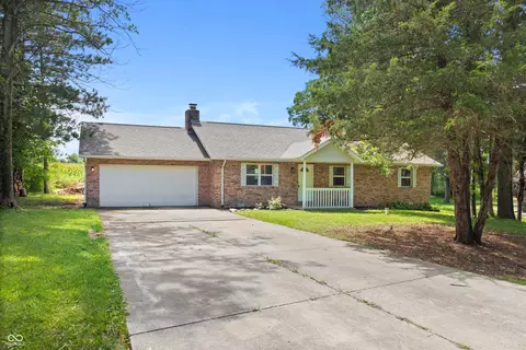 37 Victory Hl, Coatesville, IN 46121