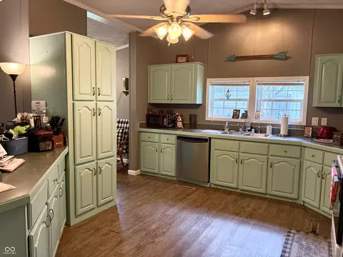 Kitchen - 928 S Broadway St, Pendleton, IN 46064 photo 1 of 5