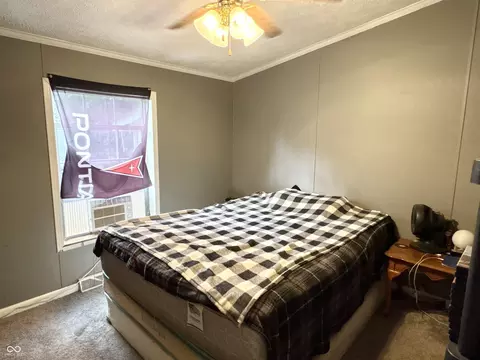 Bedroom - 928 S Broadway St, Pendleton, IN 46064 photo 2 of 3