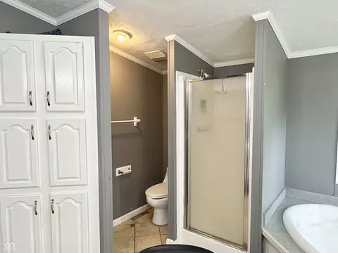 Bath - 928 S Broadway St, Pendleton, IN 46064 photo 4 of 6