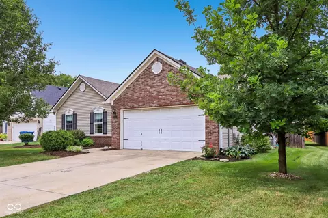 4086 S Turning Leaf Ct, New Palestine, IN 46163