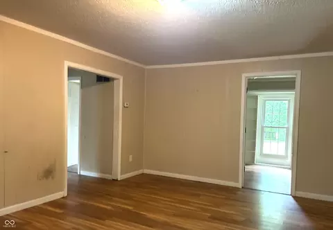 Living - 952 E Booe, Austin, IN 47102 photo 9 of 9