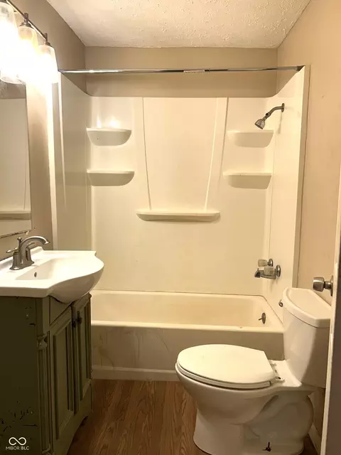 Bath - 952 E Booe, Austin, IN 47102 photo 1 of 1