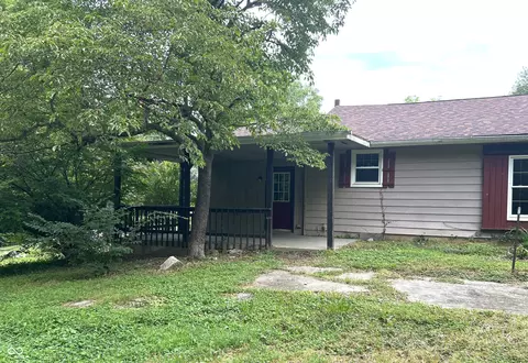 Exterior - 952 E Booe, Austin, IN 47102 photo 2 of 5