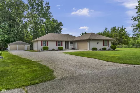 5195 N Camelot Way, North Vernon, IN 47265