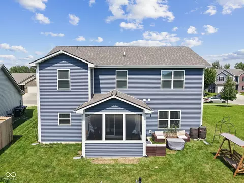Exterior - 1907 Cold Springs Dr, Pendleton, IN 46064 photo 4 of 13