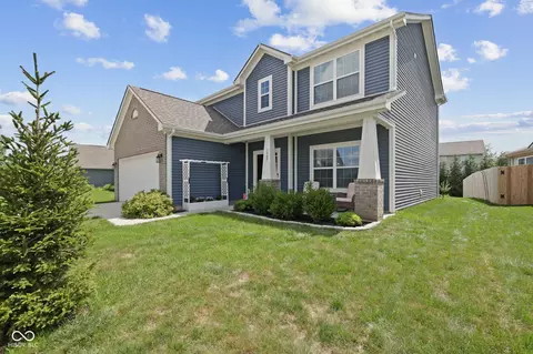 Exterior - 1907 Cold Springs Dr, Pendleton, IN 46064 photo 2 of 13
