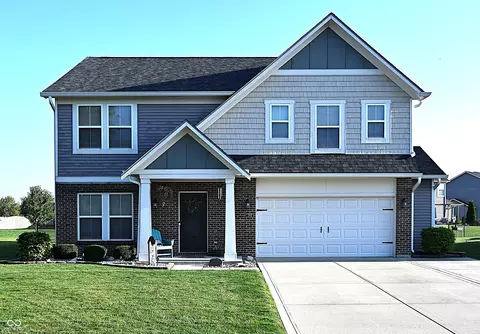 5592 W Woodhammer, Mccordsville, IN 46055