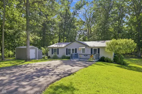 858 Balsam Dr, North Vernon, IN 47265