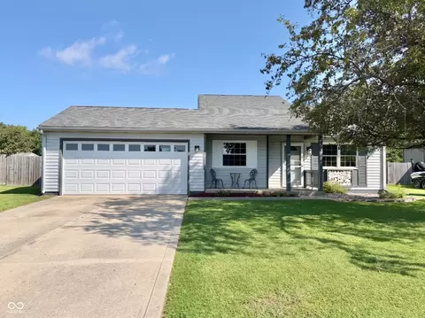 1026 Fox Trace Dr, Anderson, IN 46013