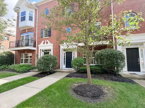 11910 Riley Dr #4, Zionsville, IN 46077