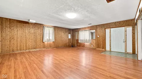 Living - 68 W 650 S, Pendleton, IN 46064 photo 1 of 4