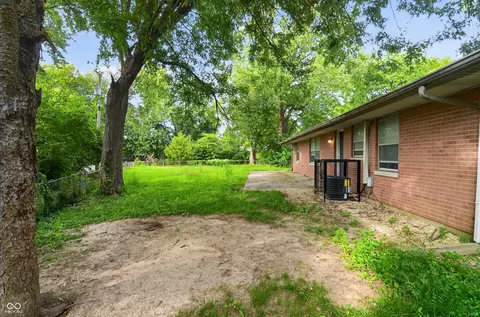 4110 Mellis Ct, Indianapolis, IN 46235