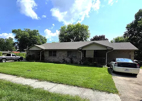 309 N 311 N Main St, Mooresville, IN 46158