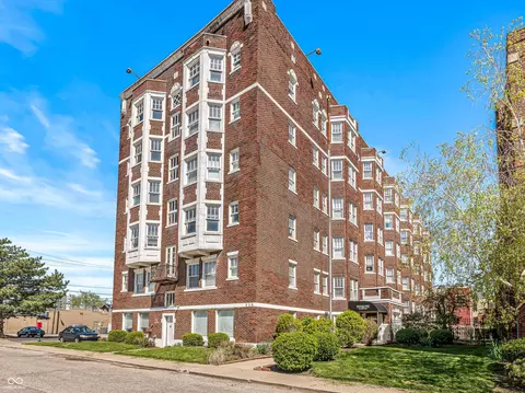 230 E 9th St #107, Indianapolis, IN 46204