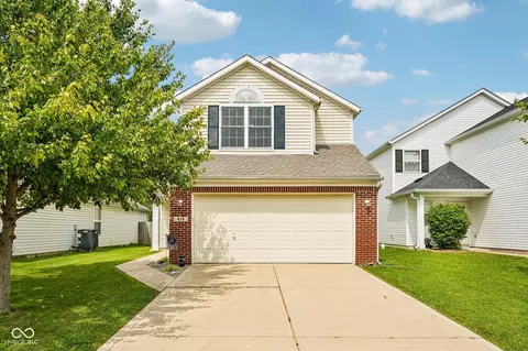 418 Vernon Pl, Westfield, IN 46074