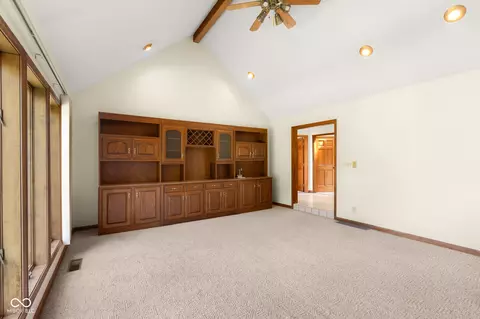 Living - 1058 Junco Dr, Columbus, IN 47203 photo 4 of 15
