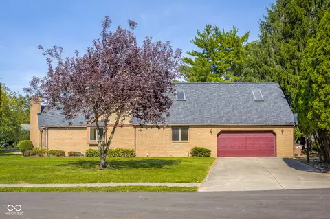 Exterior - 1058 Junco Dr, Columbus, IN 47203 photo 6 of 12