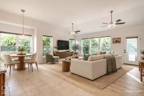 9235 Crystal Riv, Indianapolis, IN 46240
