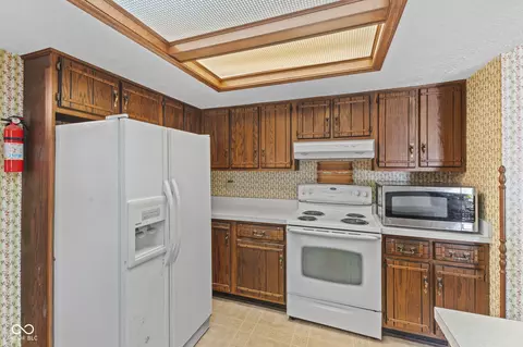 Kitchen - 555 Clark St, Brooklyn, IN 46111 photo 2 of 5