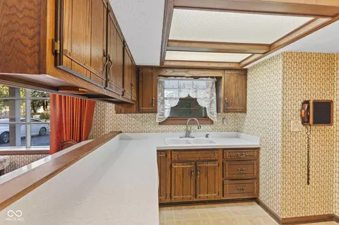 Kitchen - 555 Clark St, Brooklyn, IN 46111 photo 4 of 5
