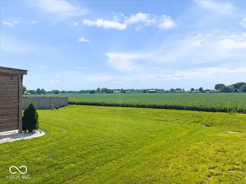 Exterior - 615 Blarney Dr, Pendleton, IN 46064 photo 6 of 6