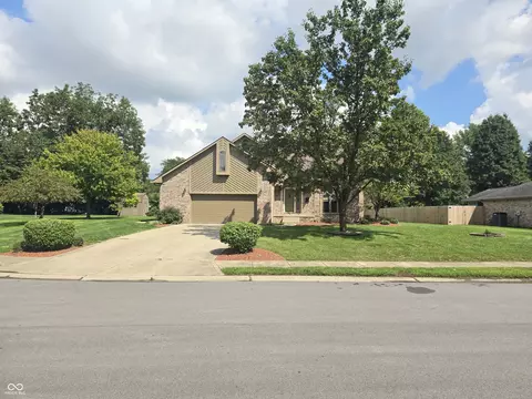 Exterior - 903 Corey Ln, Plainfield, IN 46168 photo 3 of 8