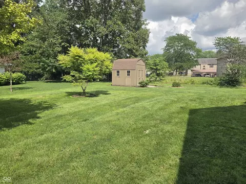 Exterior - 903 Corey Ln, Plainfield, IN 46168 photo 6 of 8