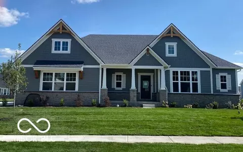 6607 Old World Dr, Mccordsville, IN 46055