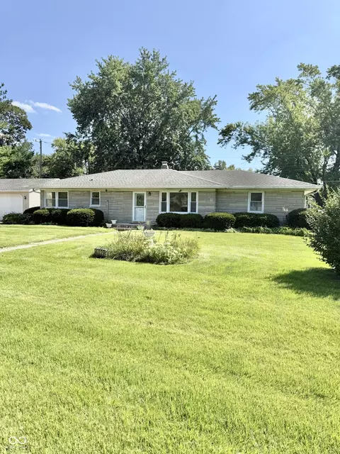 4029 Ridgeway Dr, Indianapolis, IN 46221