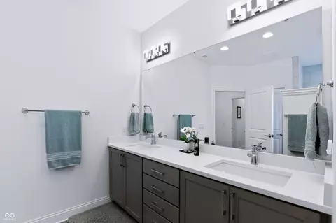 Bath - 14009 Rowling Pl, Carmel, IN 46033 photo 5 of 8