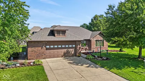 1360 Kanterbury Ln, Mooresville, IN 46158