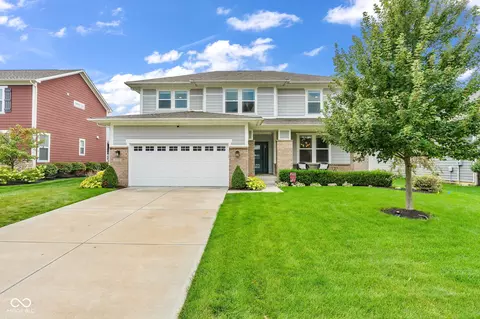 16505 Stableview Dr, Fortville, IN 46040