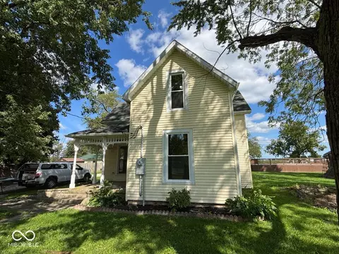 422 S Sycamore St, Gaston, IN 47342
