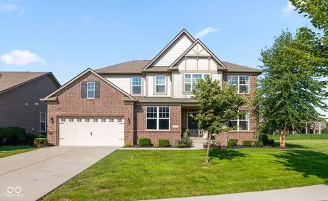 15747 Barnard Dr, Noblesville, IN 46062