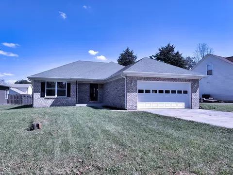 156 Patriots Lndg, Fillmore, IN 46128
