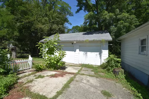Exterior - 2016 Spring St, New Castle, IN 47362 photo 4 of 5