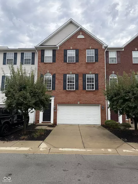 9461 Tanhurst Dr, Indianapolis, IN 46250