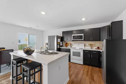 Kitchen - 281 Waters Edge, Pendleton, IN 46064 photo 1 of 2