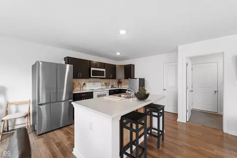Kitchen - 281 Waters Edge, Pendleton, IN 46064 photo 2 of 2