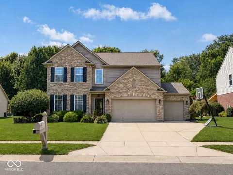 11126 Niagara Dr, Fishers, IN 46037