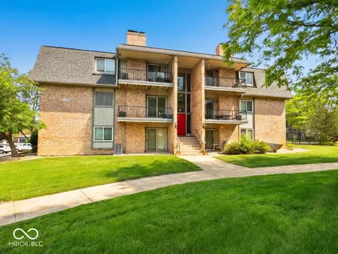 1715 Homan Dr #301, Schererville, IN 46375