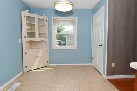 Dining - 304 E Park, Plainfield, IN 46168 photo 1 of 1
