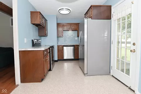 Kitchen - 304 E Park, Plainfield, IN 46168 photo 2 of 2