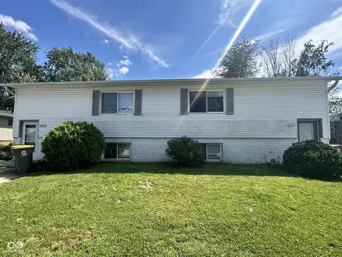 703 S Park Square Dr, Bloomington, IN 47403