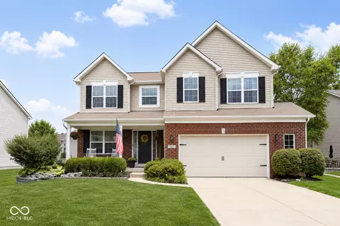 7823 Eagles Nest Blvd, Zionsville, IN 46077