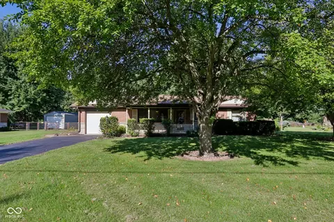8172 N Poplar Dr, Mooresville, IN 46158