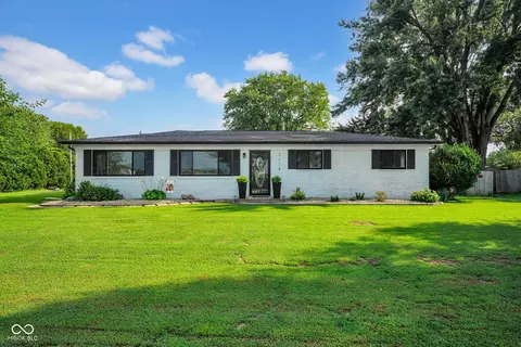 7114 S Midland Ave, Columbus, IN 47201